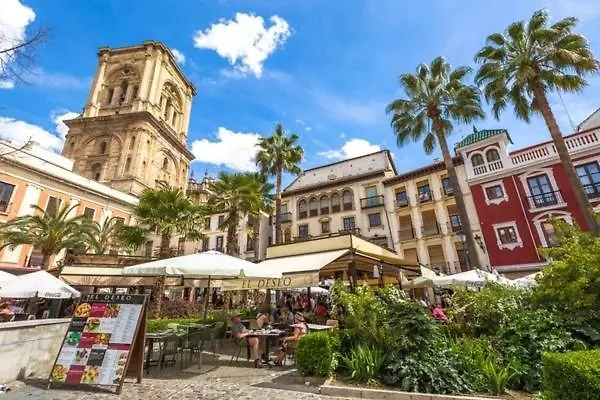 La Plaza, En El Centro Facil Acceso Y Parking Cercano