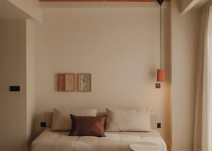 Pau Suites