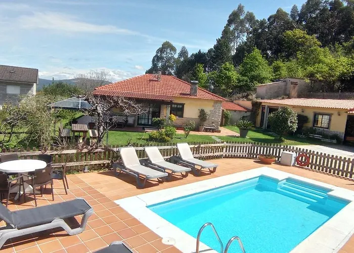 Casa Rural Pontevedra Con Piscinajardinbarbacoa