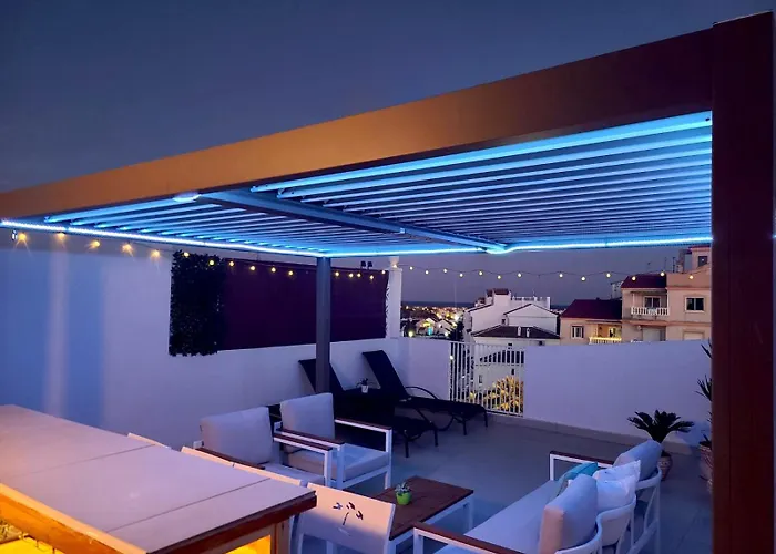 Green Lagoon Penthouse