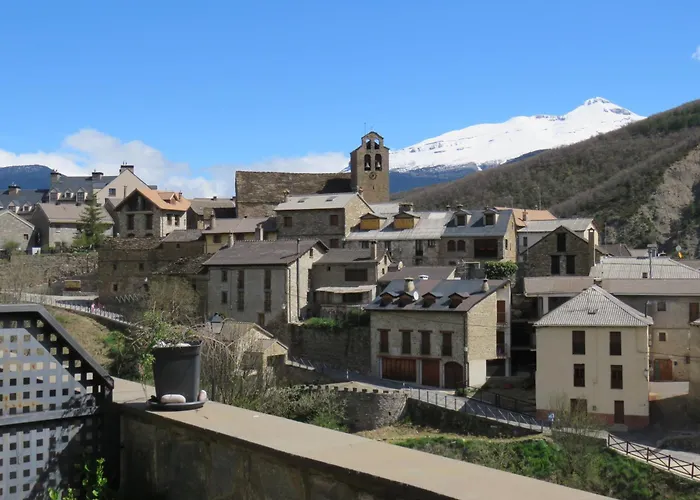 Chale Rustico Cerca De Pistas Con Vistas A La Montana