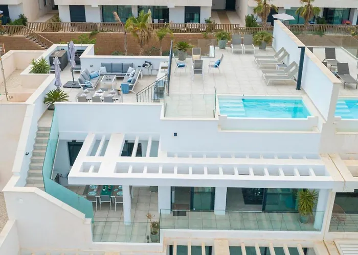 Luxurious Penthouse In La Cala Casa Banderas - 3 Golf Facilites Close By!