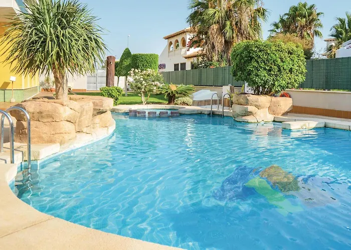 2 Bedroom Gorgeous Apartment In Orihuela Costa