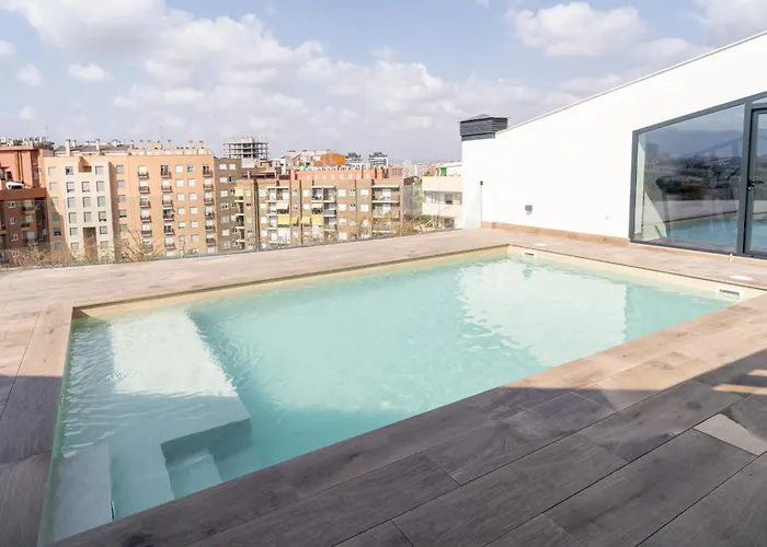 Apartamento De Diseno Con Piscina Y Gimnasio By Elconserje