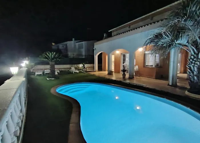Villa Costa.