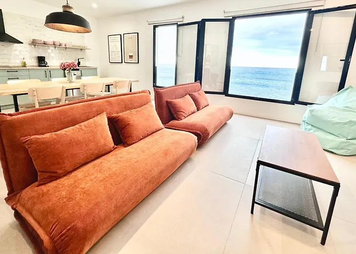 El Submarino Coastal Home