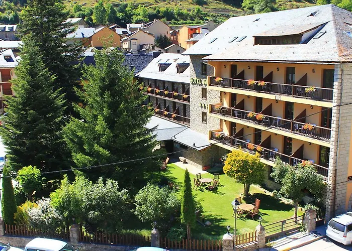 Hotel Saurat