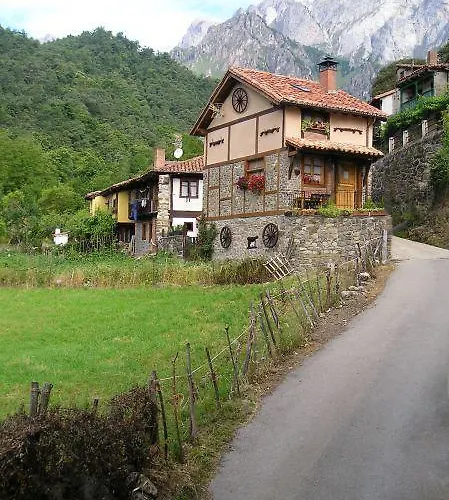 Chalet Turistico El Alamo