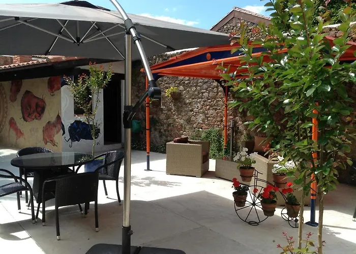 Apartamentos Rurales La Villa de Piedra