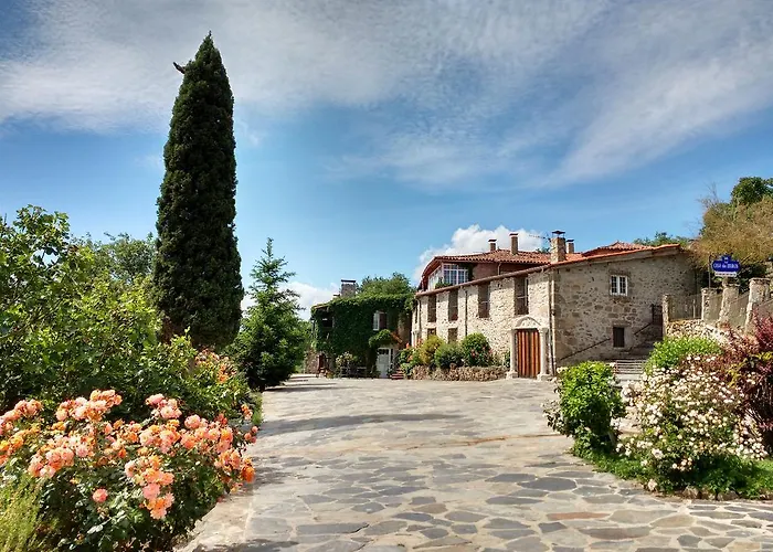Casa Dos Muros Turismo Rural Y Actividades En La Ribeira Sacra