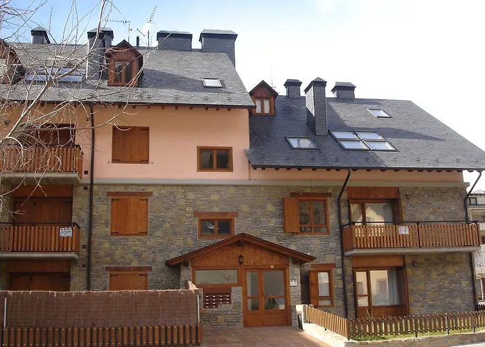 Apartamentos Wifi Baqueira & Aigueestortes Con Jardin Privado