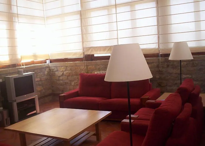 Albergue De Juventud De Sos Del Rey Catolico