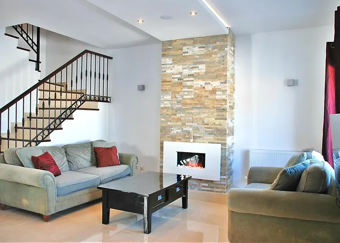 Beautiful Townhouse 5 Min From Puerto Banus