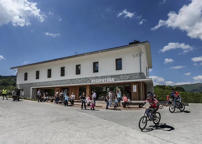 Youth Hostel Non Stop Inn By Irrisarri Land