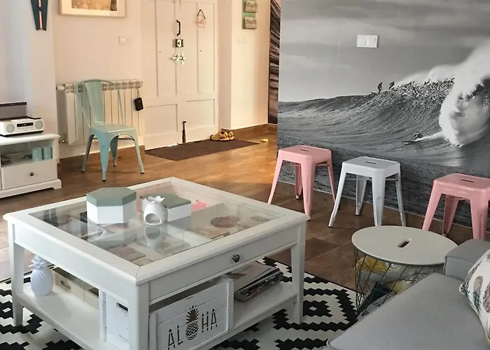 Cocos Surfhouse