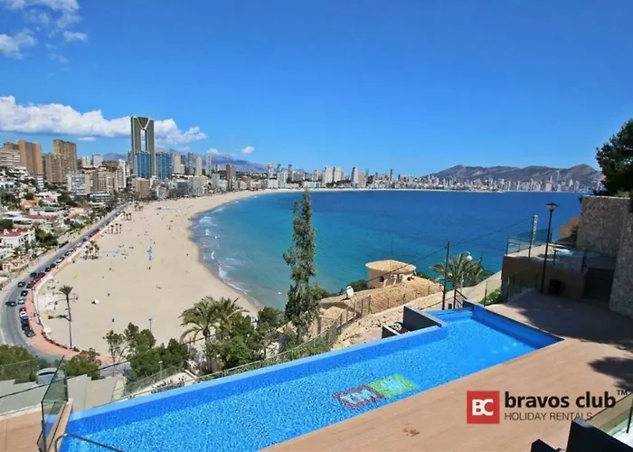 La Ermita 7 by Bravos Club