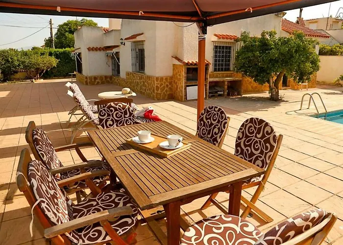 Arenales Great Home With Ac, Pool And Barbecue