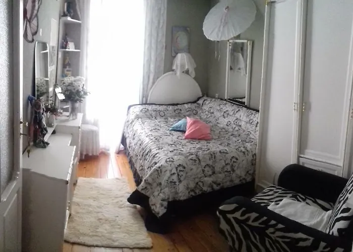 Comfortable House Center