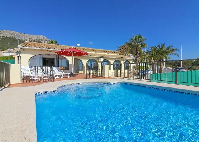 Villa con piscina privada - Las Palomas