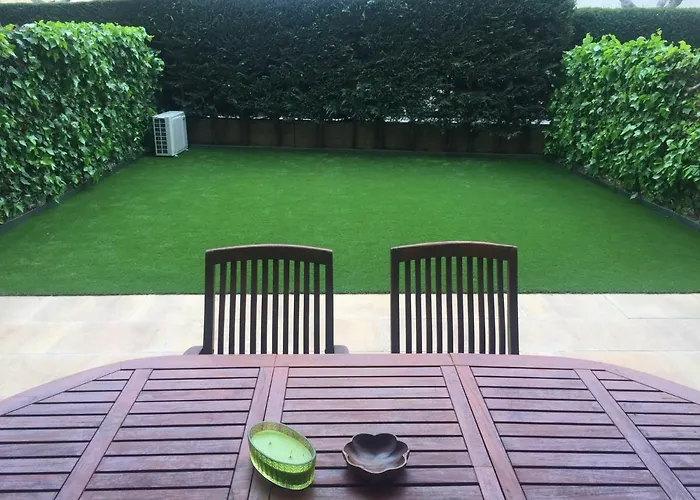 Preciosa Planta Baja Con Jardin A 100M De La Playa
