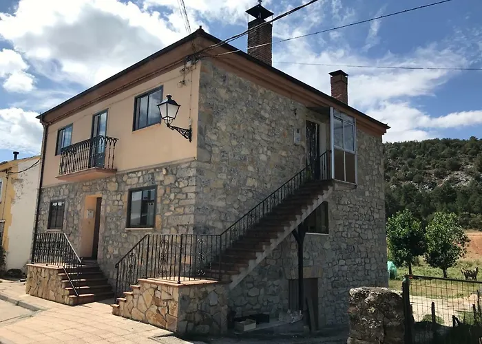 Casa de Pueblo con Merendero Opcional