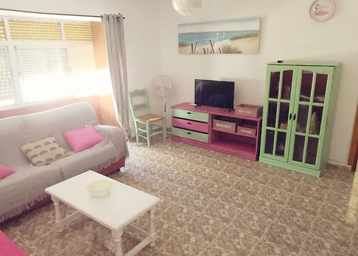 Apartamento De 3 Habitaciones Cercano A La Playa