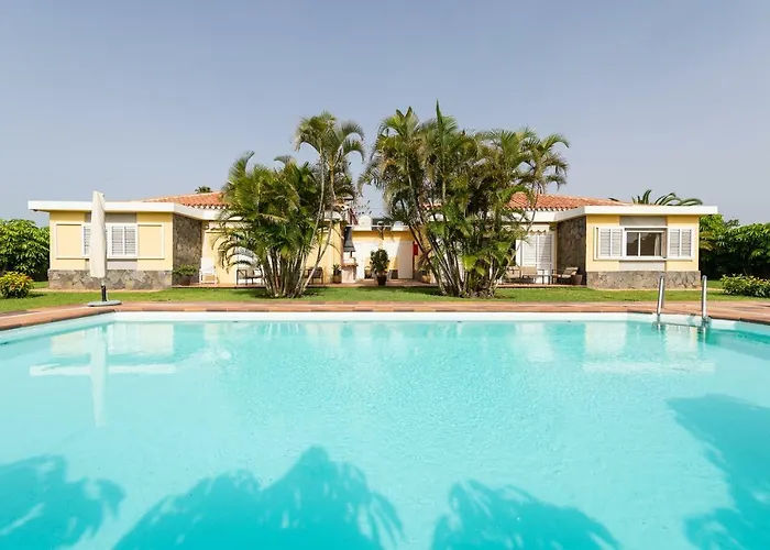 Bungalows Cordial Macaro Beach