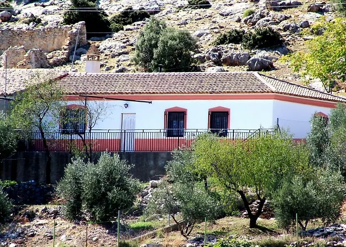 El Almendro De Fuentes Nuevas