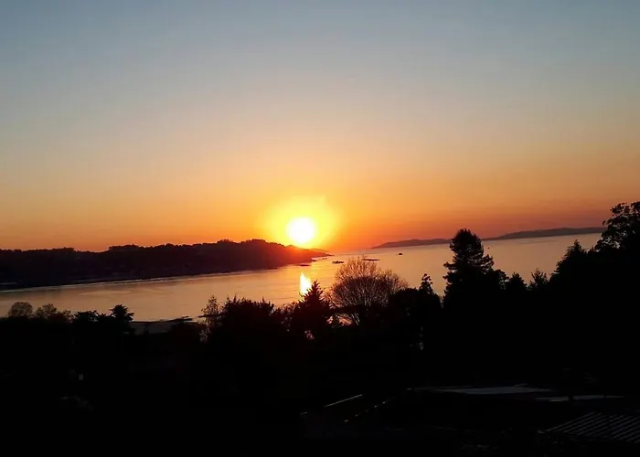 Apartamento con terraza y vistas al mar