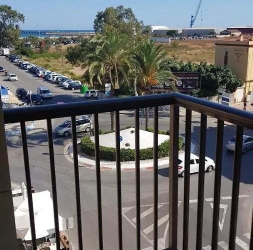 Charming beachfront apartment/ Encantador apartamento frente al mar