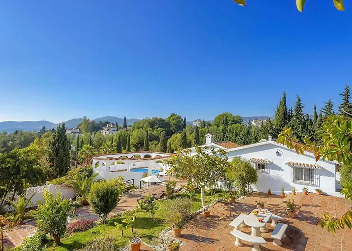 Private Heated Pool, Jacuzzi & 1225M2 Garden In Villa Cipreses