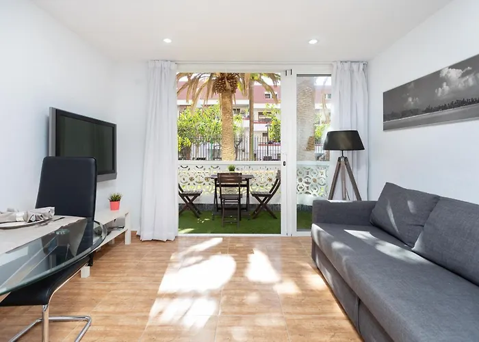 Hemeras Boutique Homes - Las Americas Apartment With Pool