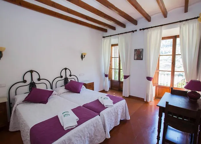 Hostal Villa Verde-Adults Only