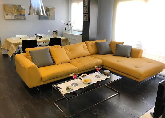 Hauzify I Apartament Petit Plaer