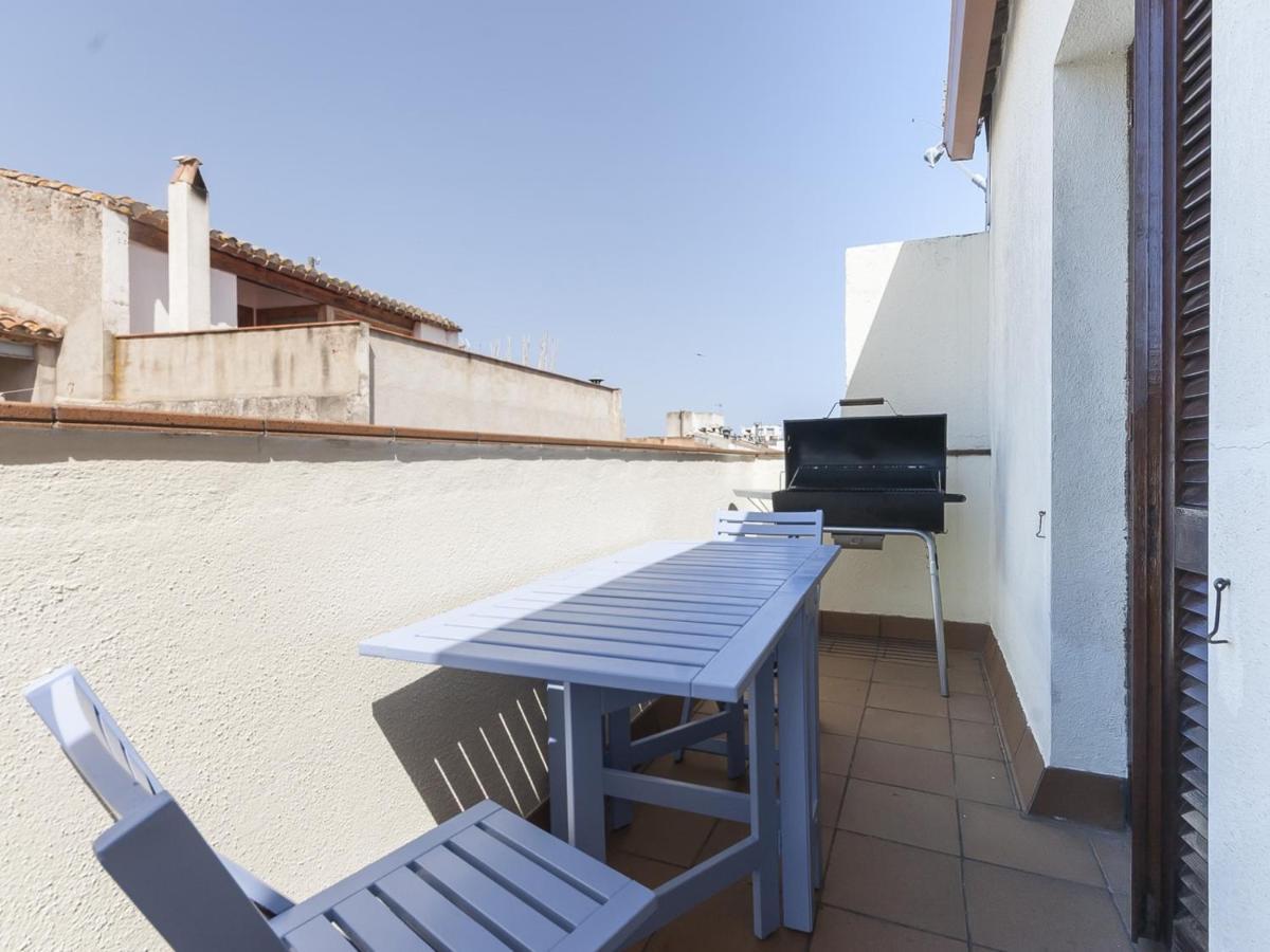 Apartment Lets Holidays Centric With Parking *