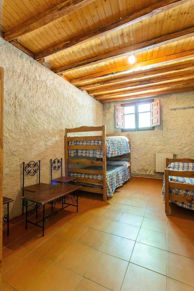 Las Cabanas Del Monasterio 2* Cuacos De Yuste