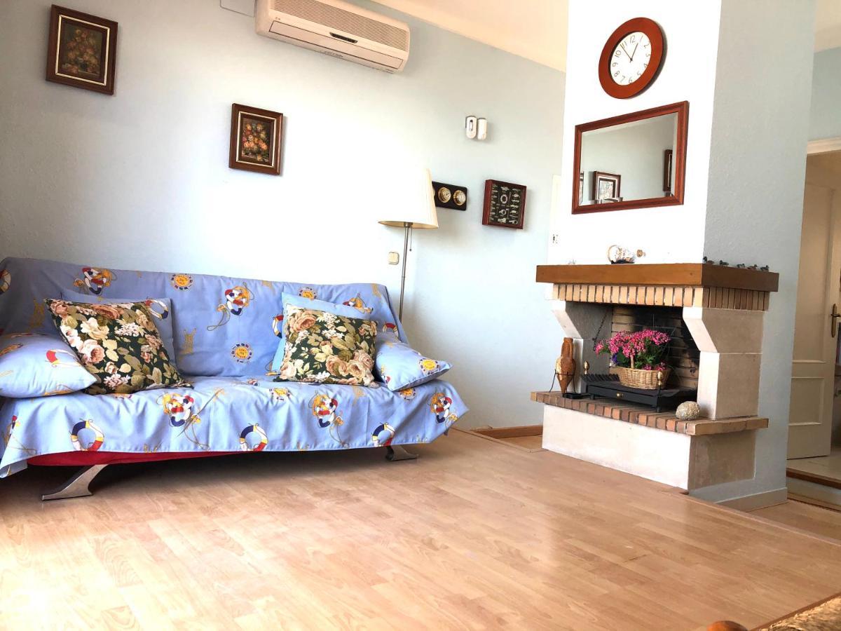 Nautica 10: Seaside Terrace With Ac Near Port And Beach *