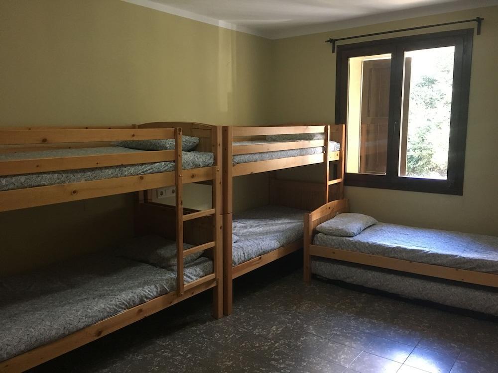 Xalet-Refugi U.E.C. Hostel La Molina (Girona)