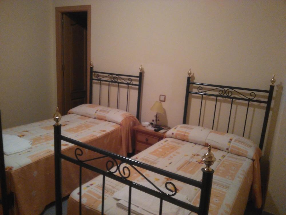 Miraflor De Cadenas Guest house 2*