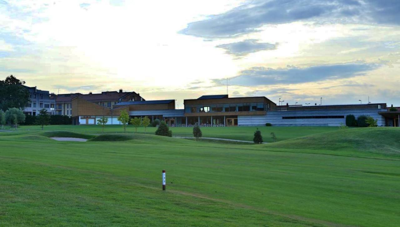 Duplex Golf Rioja Alta Apartment