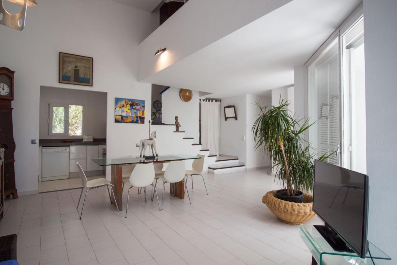 Arola Villa
