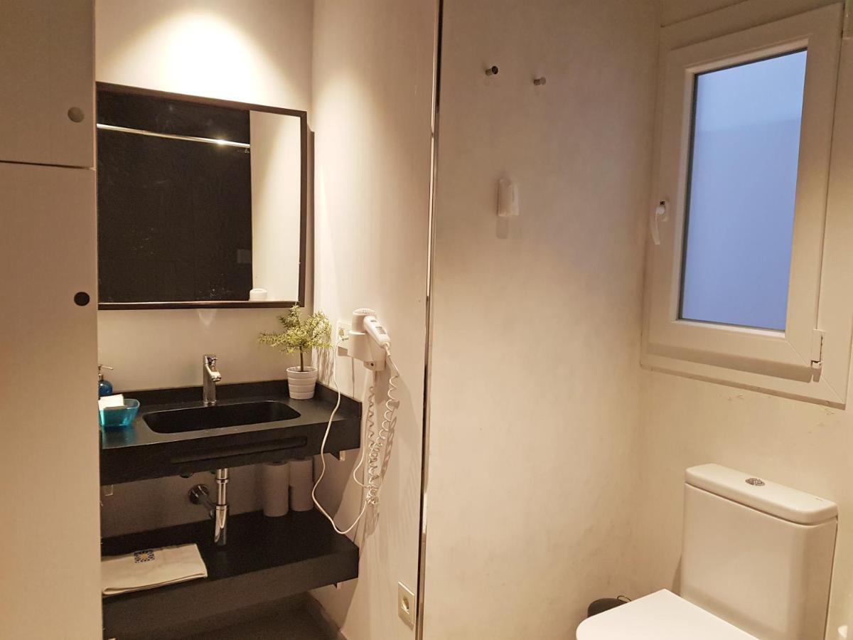 Apartamentos Caballerizas Granada Con Parking Gratuito En Pleno Centro