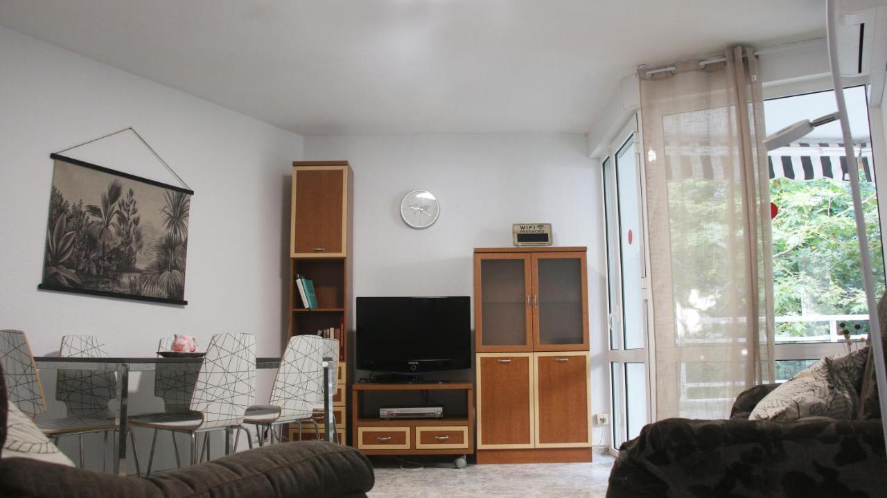 Sta. Eulalia Familias Arysal Apartamento *