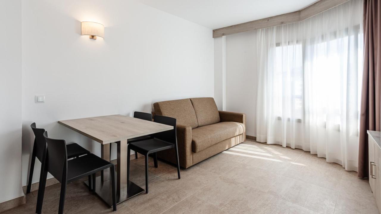 Apartamento Blanco Y Negro - Recien Reformado