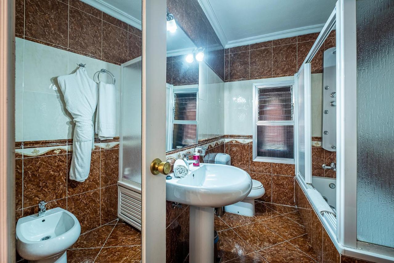 Hotel Gines *