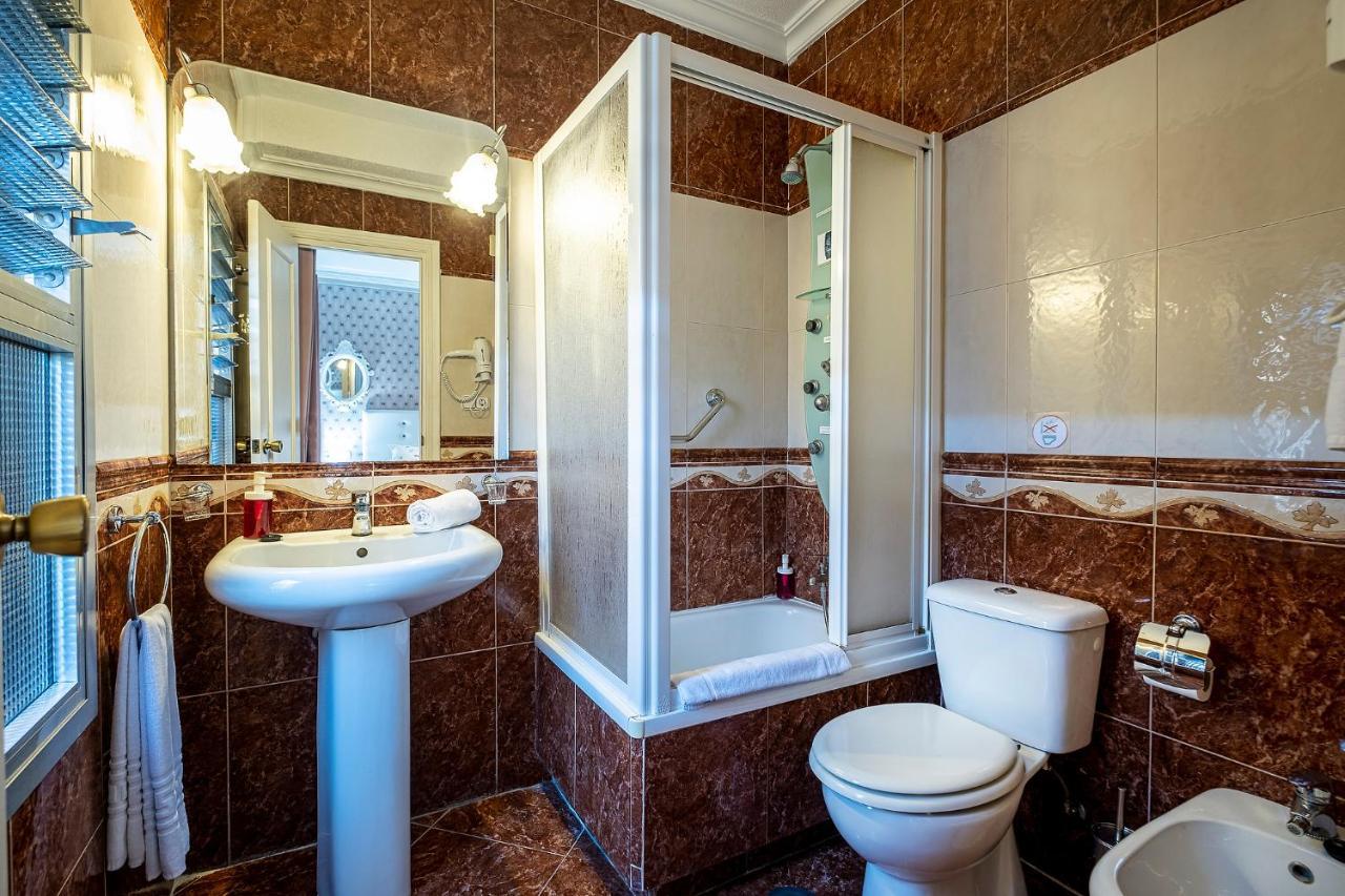 Love hotel Hotel Gines *