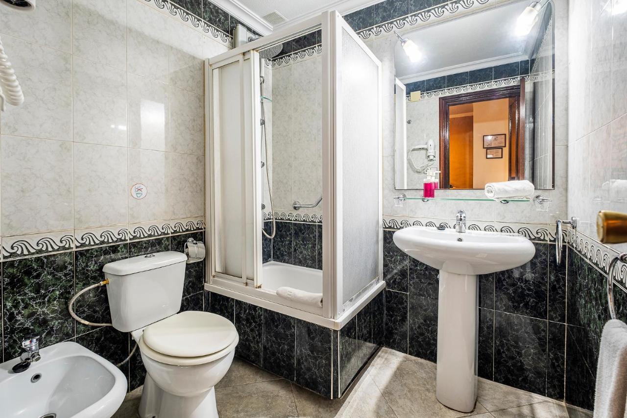 Hotel Gines * Gines