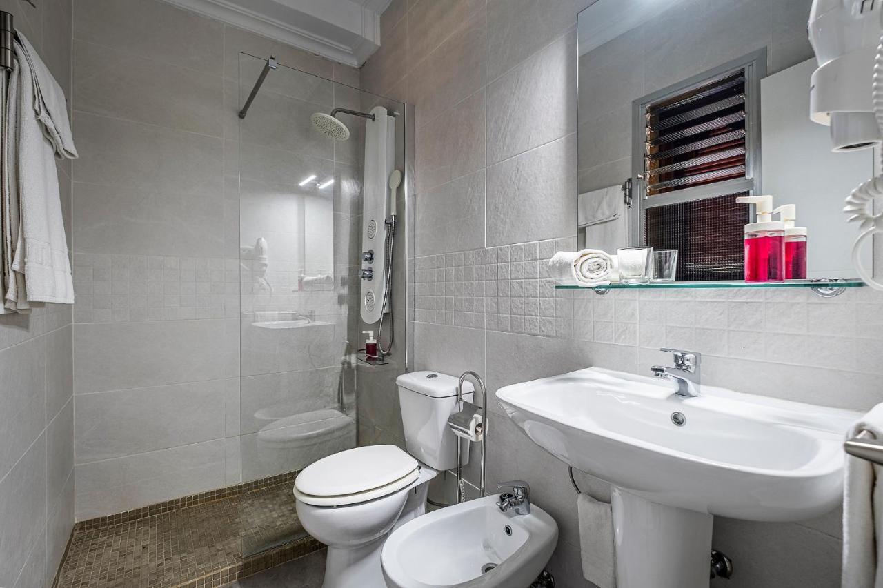 Hotel Gines * Gines