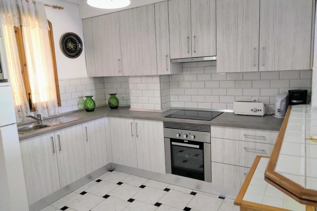 Shoal Apartment *