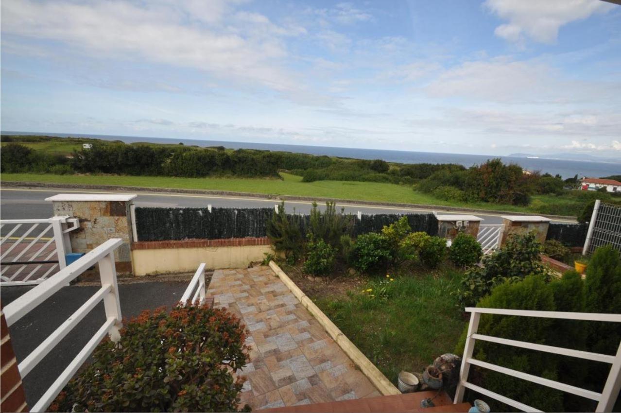 Chalet Adosado Con Encanto Junto Al Mar, En Castro Urdiales